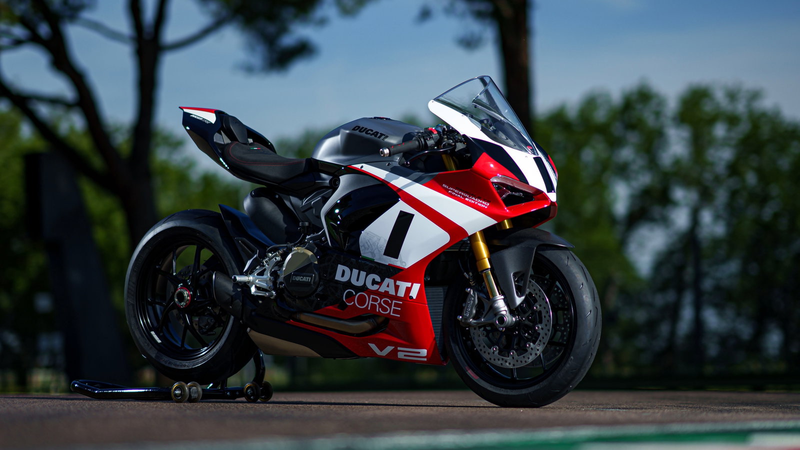 Ducati Panigale V2 Superquadro Final Edition 